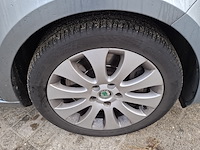 Personenauto skoda, superb combi 3.6, grijs, bouwjaar 2010 - afbeelding 2 van  29