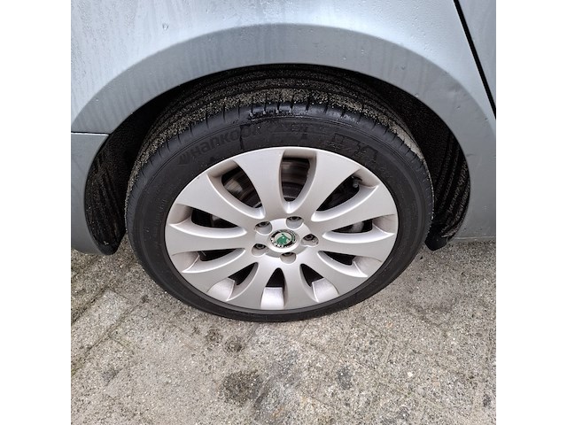 Personenauto skoda, superb combi 3.6, grijs, bouwjaar 2010 - afbeelding 3 van  29