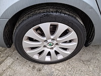 Personenauto skoda, superb combi 3.6, grijs, bouwjaar 2010 - afbeelding 3 van  29