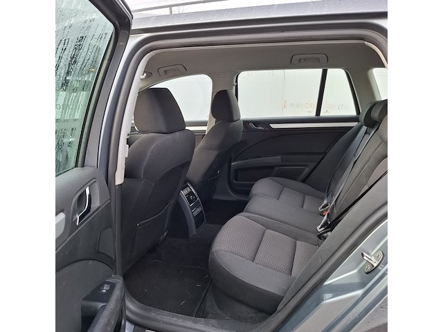 Personenauto skoda, superb combi 3.6, grijs, bouwjaar 2010 - afbeelding 6 van  29