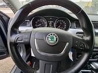 Personenauto skoda, superb combi 3.6, grijs, bouwjaar 2010 - afbeelding 10 van  29