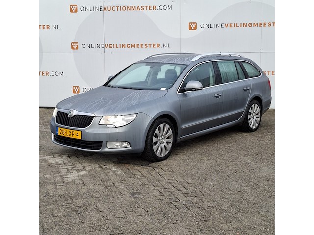 Personenauto skoda, superb combi 3.6, grijs, bouwjaar 2010 - afbeelding 1 van  29