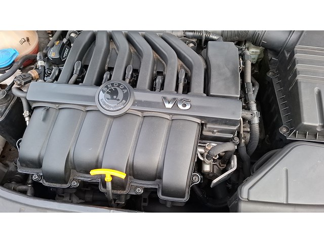 Personenauto skoda, superb combi 3.6, grijs, bouwjaar 2010 - afbeelding 22 van  29