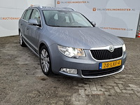 Personenauto skoda, superb combi 3.6, grijs, bouwjaar 2010 - afbeelding 23 van  29