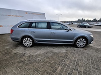 Personenauto skoda, superb combi 3.6, grijs, bouwjaar 2010 - afbeelding 24 van  29
