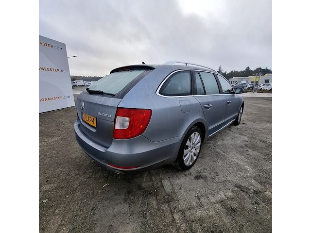 Personenauto skoda, superb combi 3.6, grijs, bouwjaar 2010 - afbeelding 25 van  29