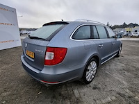 Personenauto skoda, superb combi 3.6, grijs, bouwjaar 2010 - afbeelding 25 van  29