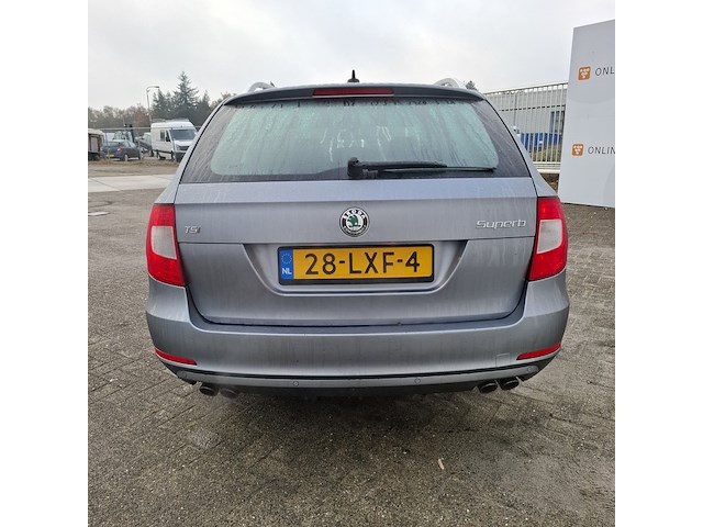 Personenauto skoda, superb combi 3.6, grijs, bouwjaar 2010 - afbeelding 26 van  29