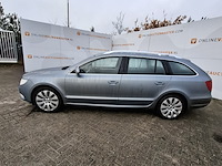 Personenauto skoda, superb combi 3.6, grijs, bouwjaar 2010 - afbeelding 28 van  29