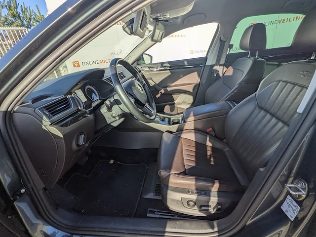 Personenauto, skoda, superb - afbeelding 5 van  57