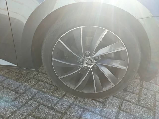 Personenauto, skoda, superb - afbeelding 40 van  57