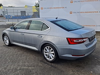 Personenauto, skoda, superb - afbeelding 44 van  46