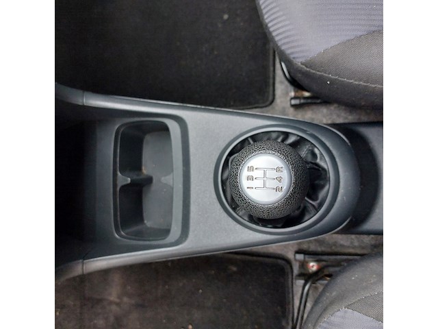 Personenauto, suzuki, alto, 2014 - afbeelding 38 van  50