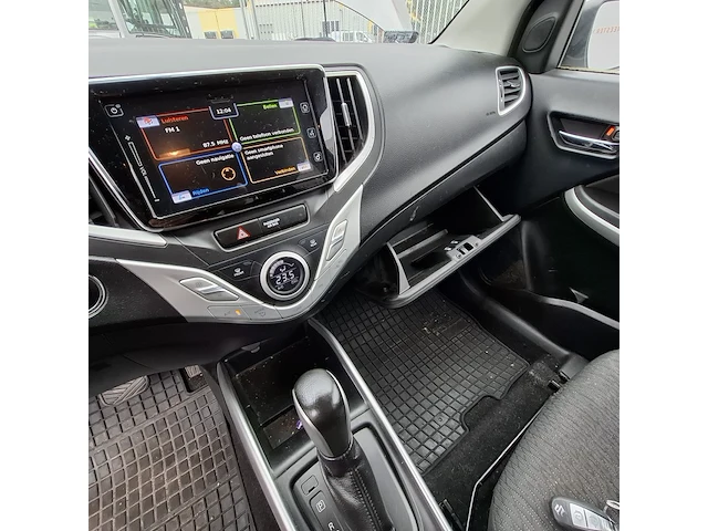 Personenauto, suzuki, baleno - afbeelding 16 van  46
