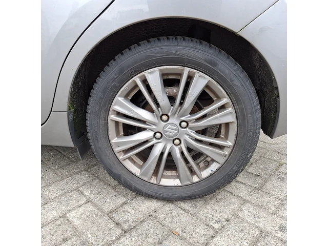 Personenauto, suzuki, baleno - afbeelding 32 van  46