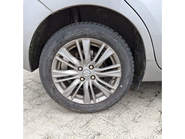 Personenauto, suzuki, baleno - afbeelding 33 van  46