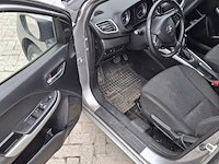 Personenauto, suzuki, baleno - afbeelding 9 van  46