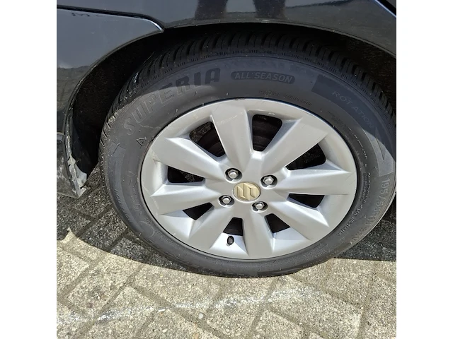 Personenauto suzuki, liana 1.6 exclusive, bouwjaar 2004 - afbeelding 4 van  35