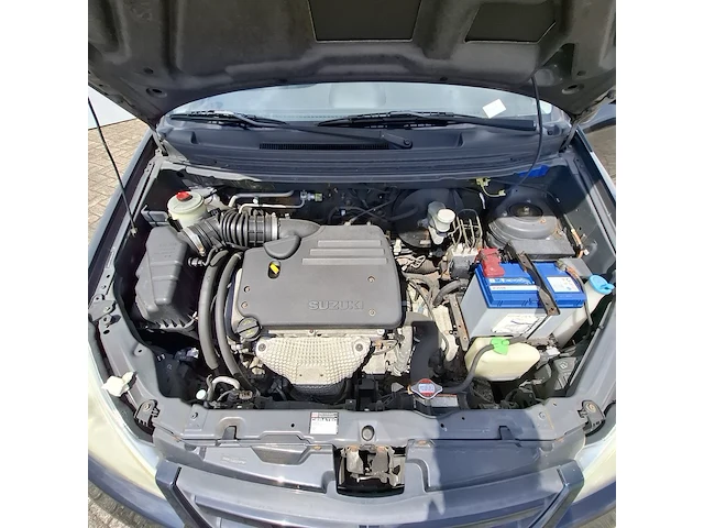 Personenauto suzuki, liana 1.6 exclusive, bouwjaar 2004 - afbeelding 27 van  35