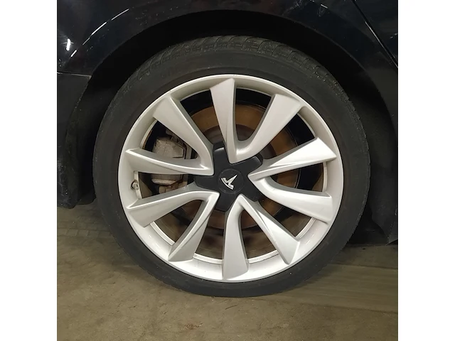 Personenauto tesla, model 3 long range awd 75 kwh, zwart, bouwjaar 2019 - afbeelding 4 van  25