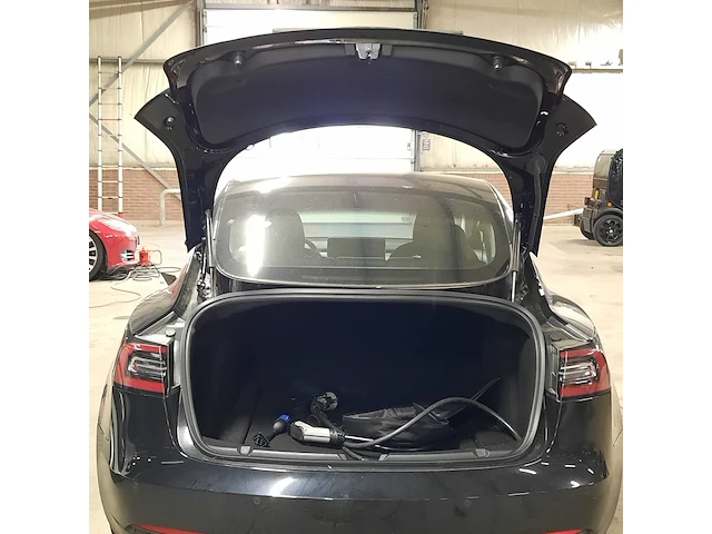 Personenauto tesla, model 3 long range awd 75 kwh, zwart, bouwjaar 2019 - afbeelding 16 van  25