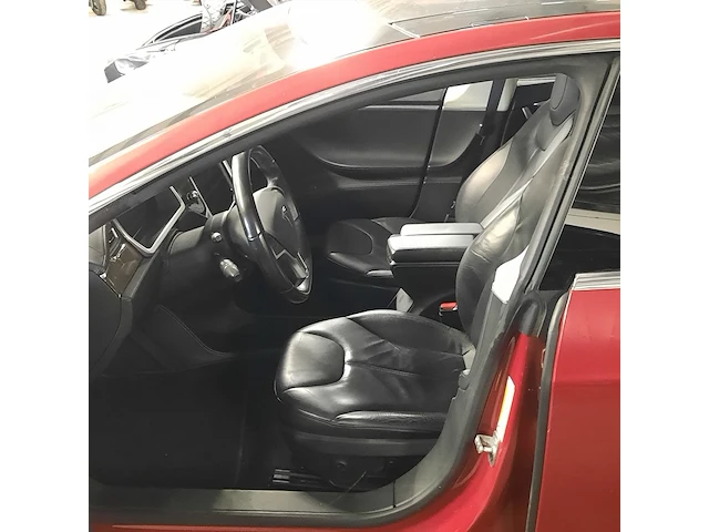 Personenauto tesla, model s 85, rood, bouwjaar 2013 - afbeelding 10 van  36