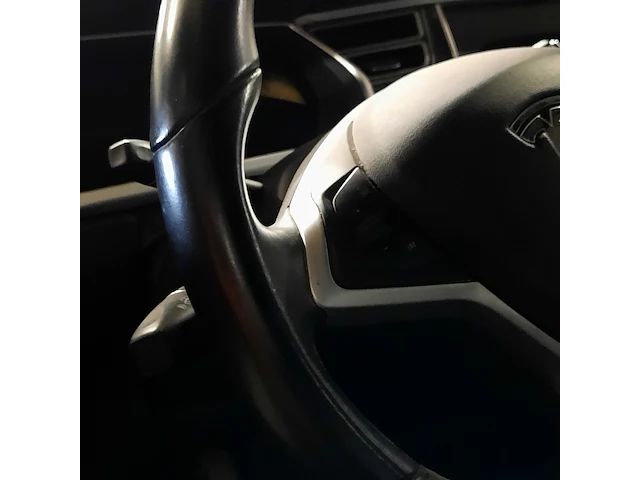Personenauto tesla, model s 85, rood, bouwjaar 2013 - afbeelding 16 van  36