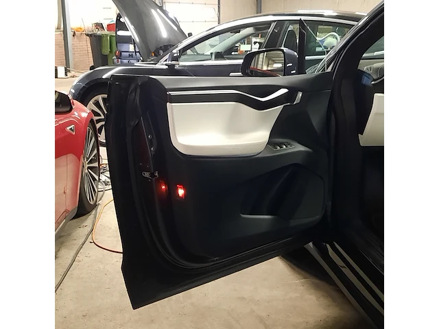 Personenauto tesla, model x 100d, grijs, bouwjaar 2017 - afbeelding 28 van  47