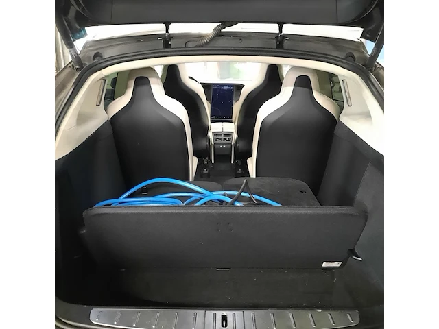 Personenauto tesla, model x 100d, zwart - afbeelding 30 van  38