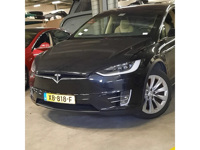 Personenauto tesla, model x 100d, zwart - afbeelding 36 van  38