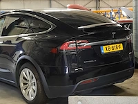 Personenauto tesla, model x 100d, zwart - afbeelding 38 van  38