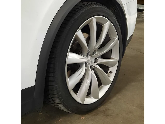 Personenauto tesla, model x 90d, wit, bouwjaar 2017 - afbeelding 5 van  50