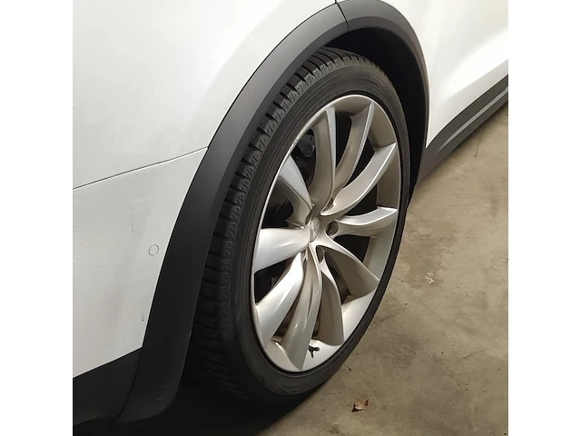 Personenauto tesla, model x 90d, wit, bouwjaar 2017 - afbeelding 10 van  50