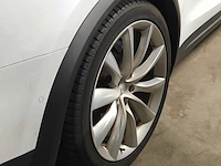 Personenauto tesla, model x 90d, wit, bouwjaar 2017 - afbeelding 10 van  50