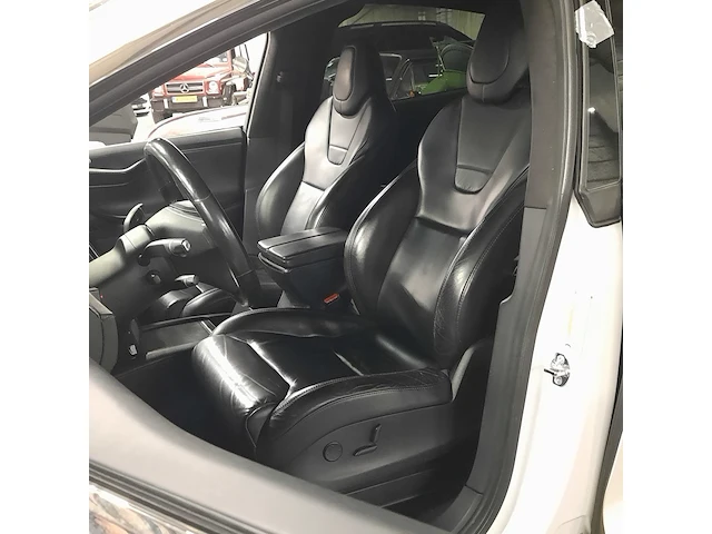 Personenauto tesla, model x 90d, wit, bouwjaar 2017 - afbeelding 16 van  50