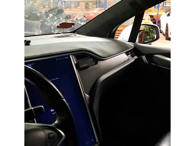 Personenauto tesla, model x 90d, wit, bouwjaar 2017 - afbeelding 25 van  50
