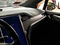 Personenauto tesla, model x 90d, wit, bouwjaar 2017 - afbeelding 25 van  50