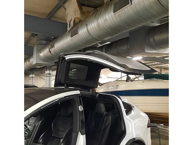 Personenauto tesla, model x 90d, wit, bouwjaar 2017 - afbeelding 32 van  50
