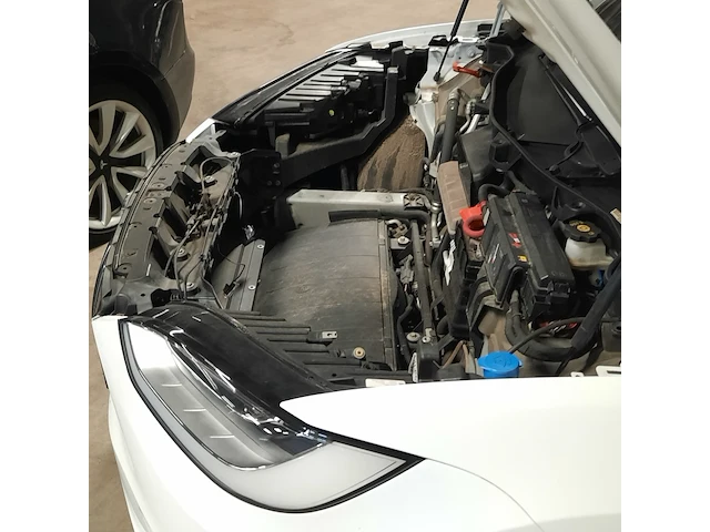 Personenauto tesla, model x 90d, wit, bouwjaar 2017 - afbeelding 40 van  50