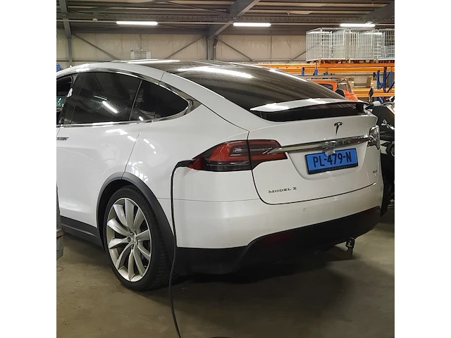 Personenauto tesla, model x 90d, wit, bouwjaar 2017 - afbeelding 34 van  50