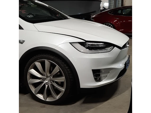 Personenauto tesla, model x 90d, wit, bouwjaar 2017 - afbeelding 47 van  50