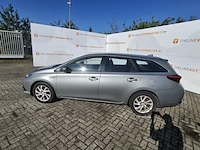 Personenauto toyota, auris touring sports 1.8 hybrid active, grijs, bouwjaar 2019 - afbeelding 2 van  32