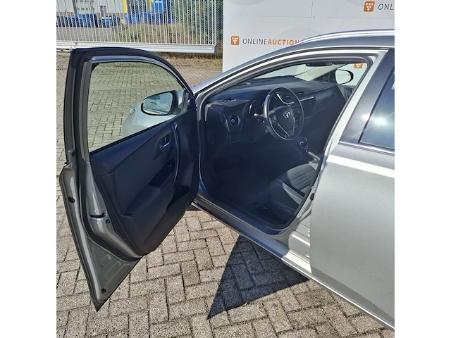 Personenauto toyota, auris touring sports 1.8 hybrid active, grijs, bouwjaar 2019 - afbeelding 4 van  32