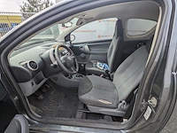 Personenauto toyota, aygo 1.0, grijs, bouwjaar 2007 - afbeelding 2 van  43