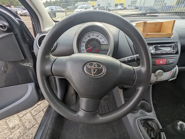 Personenauto toyota, aygo 1.0, grijs, bouwjaar 2007 - afbeelding 5 van  43
