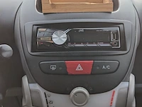 Personenauto toyota, aygo 1.0, grijs, bouwjaar 2007 - afbeelding 10 van  43