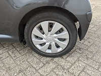 Personenauto toyota, aygo 1.0, grijs, bouwjaar 2007 - afbeelding 19 van  43