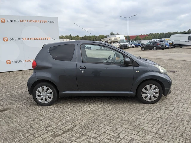 Personenauto toyota, aygo 1.0, grijs, bouwjaar 2007 - afbeelding 34 van  43