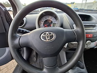 Personenauto toyota, aygo 1.0, grijs, bouwjaar 2008 - afbeelding 4 van  47