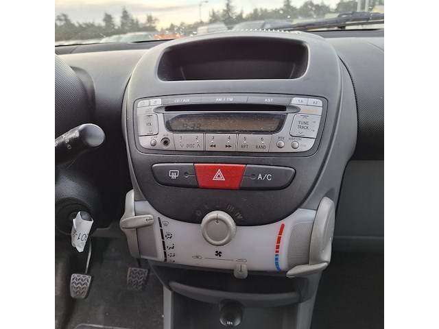 Personenauto toyota, aygo 1.0, grijs, bouwjaar 2008 - afbeelding 7 van  47